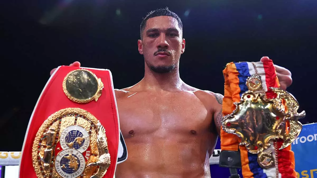 Джей Опетайя